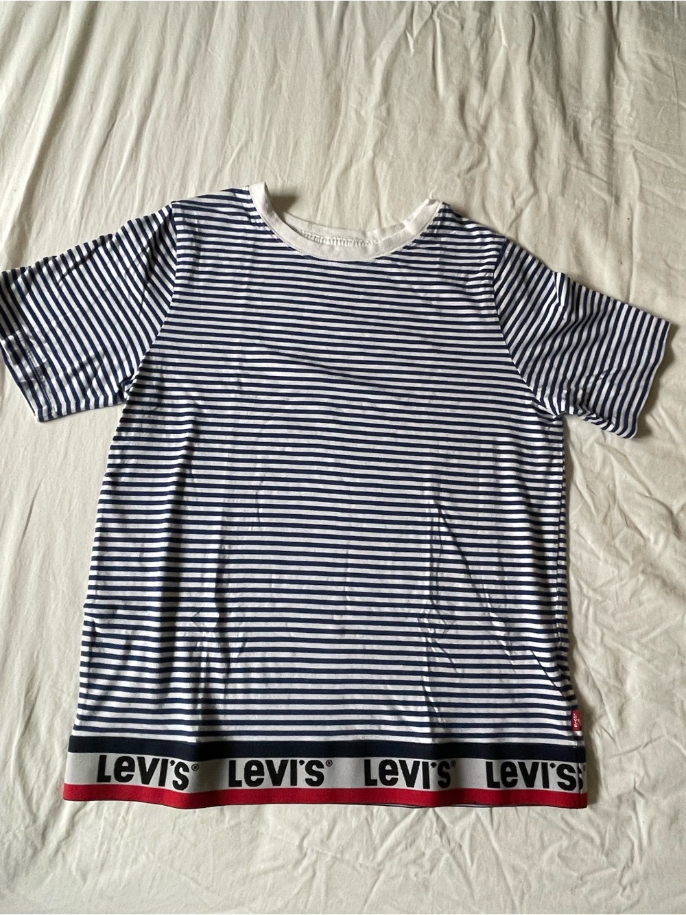 LEVI’S Navy & White thick Striped Logo Hem Tee